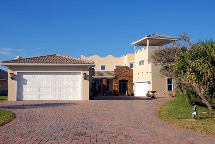 A Picture of house depicting Pressure Cleaning in Florida